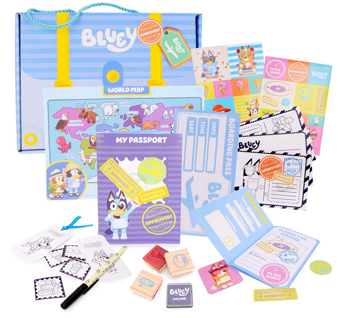Bluey 20 Piece Pretend Travel Activity Set